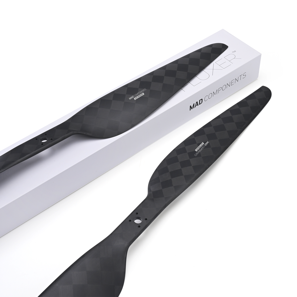 CB2 PRO 32x11  inch Carbon Fiber Propeller